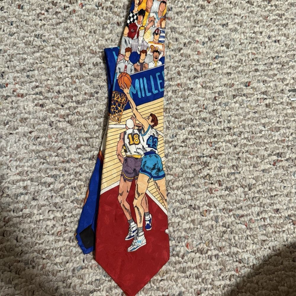 RARE Vintage Nicole Miller 1992 Basketball Slam Dunk Tie
